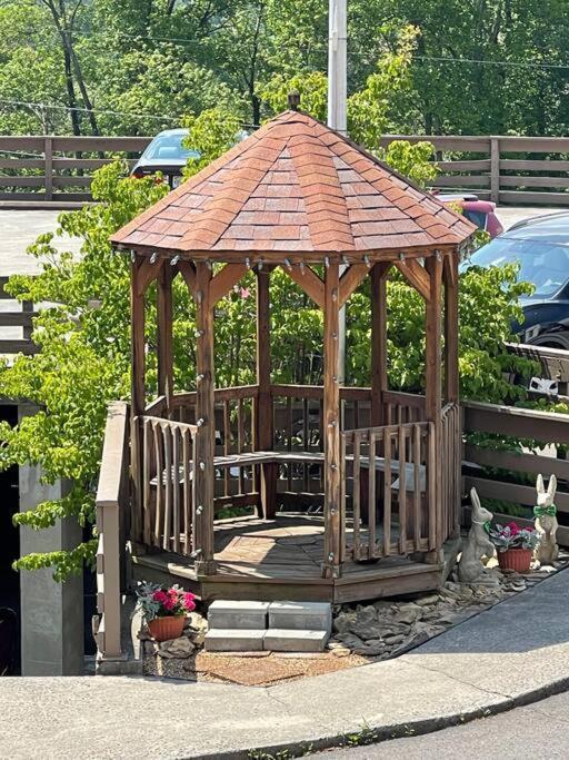 Relaxing Mountain Condo In Gatlinburg With City View ! Exterior foto